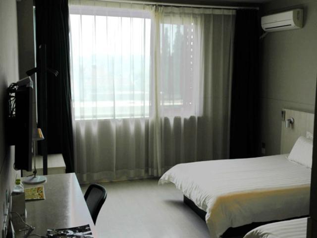 Jingjiang Inn Jurong Renmin Road Чженьцзян Екстер'єр фото